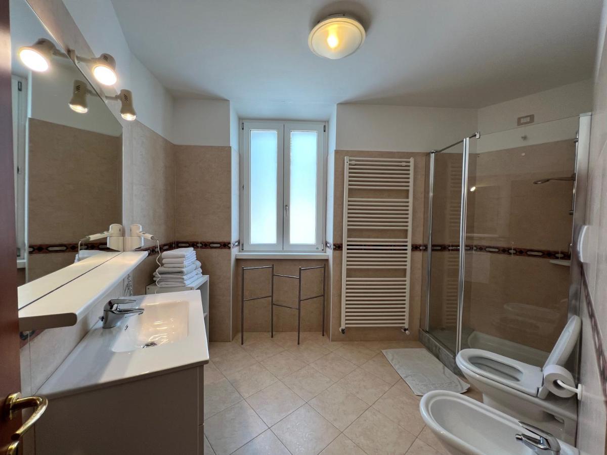 Appartamenti Baia Azzurra 5. Torbole Sul Garda Exterior photo